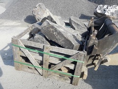 caisse rocaille noire